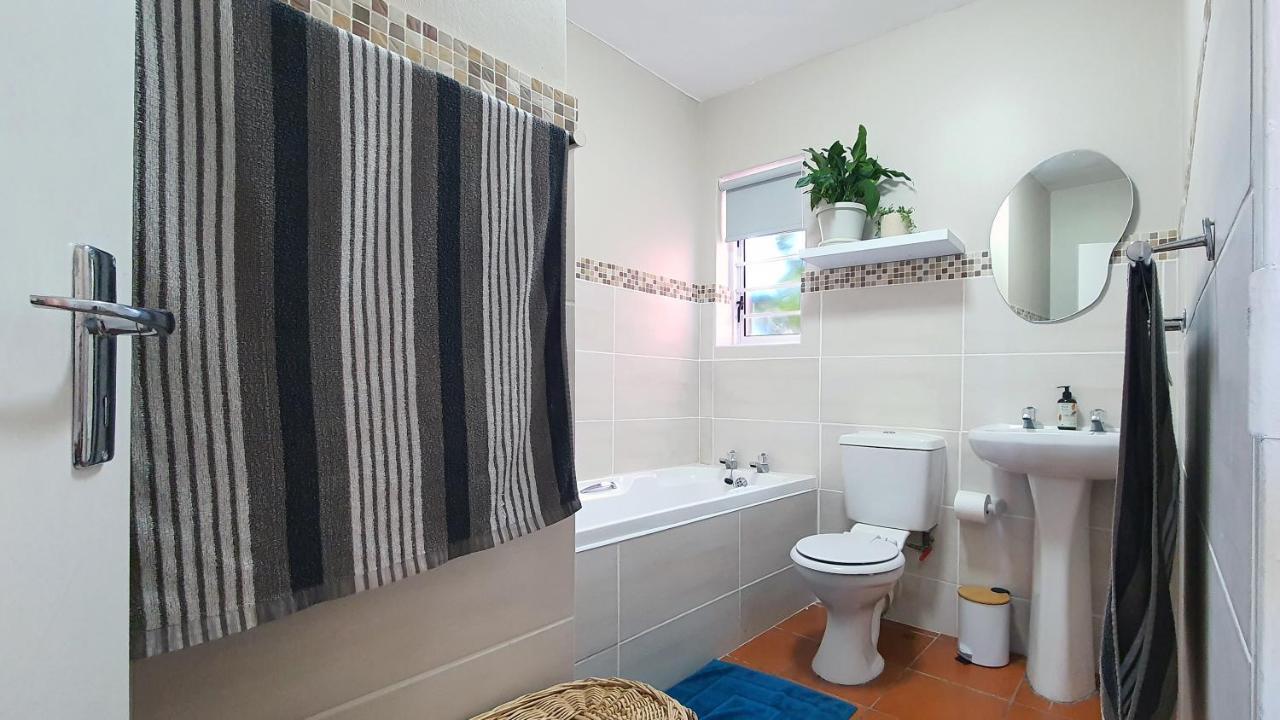 Escape To Paradise: Beachside Apartment Jeffreys Bay Exterior foto